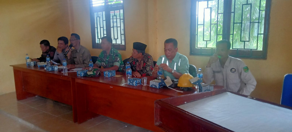Dalam Rangka Pembentukan Perdes, Danramil 09/Kemuning Ajak Masyarakat Lakukan Rapat