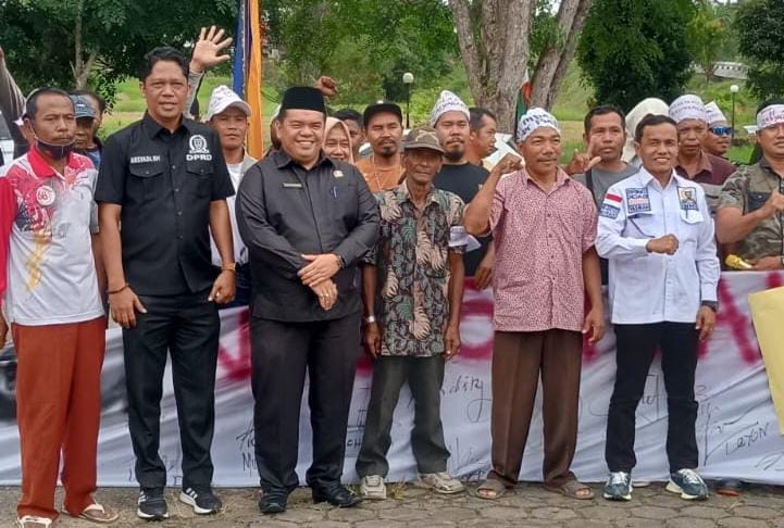 DPRD Inhu akan Fasilitasi RDP untuk Temukan Solusi Adil atas Tuntutan Lahan Kemitraan PTPN IV DPRD Inhu akan Fasilitasi RDP untuk Temukan Solusi Adil atas Tuntutan Lahan Kemitraan PTPN IV