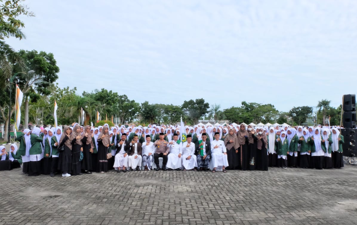 Bupati H.M Adil Pimpin Apel Hari Santri 2022