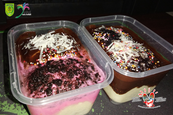 Cobain nih jajanan baru Donat Kukus dengan banyak pilihan toping