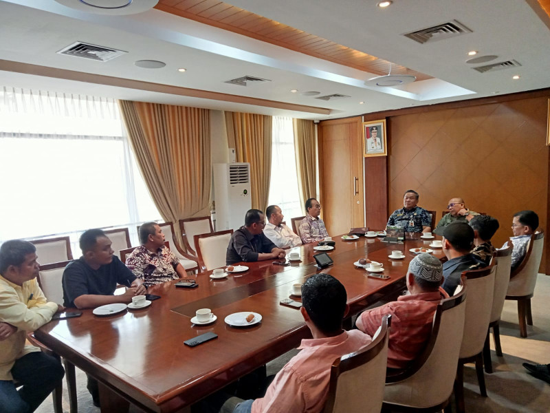 BUMD Riau Yang Bekerja Tak Profesional, Akan di Laporkan ke Gubernur