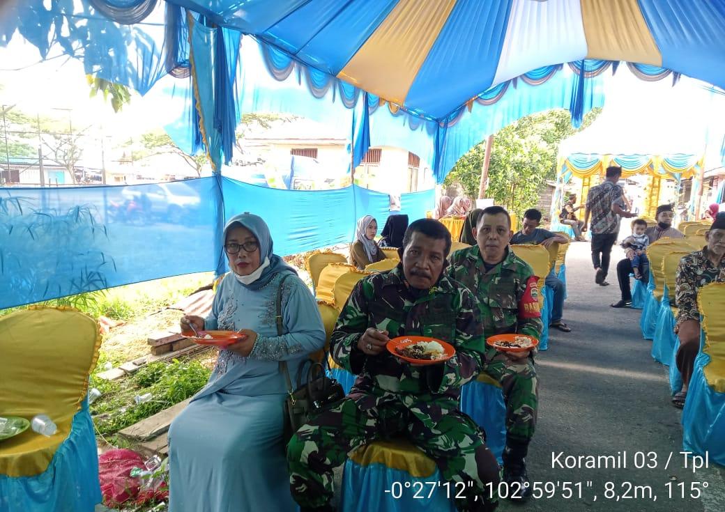 Jalin Silaturahmi, Danramil 03/Tempuling Beserta Anggota Hadiri Pernikahan Warga Binaan
