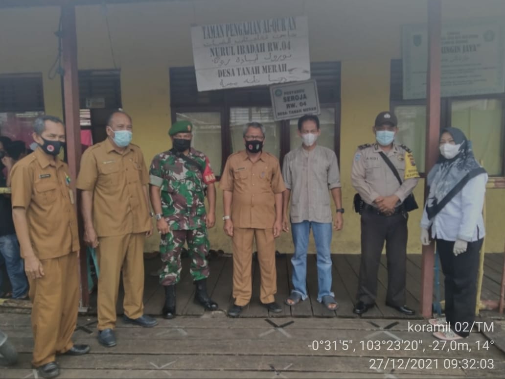 Sertu P Siregar Bantu dan Dampingi Percepatan Vaksinasi