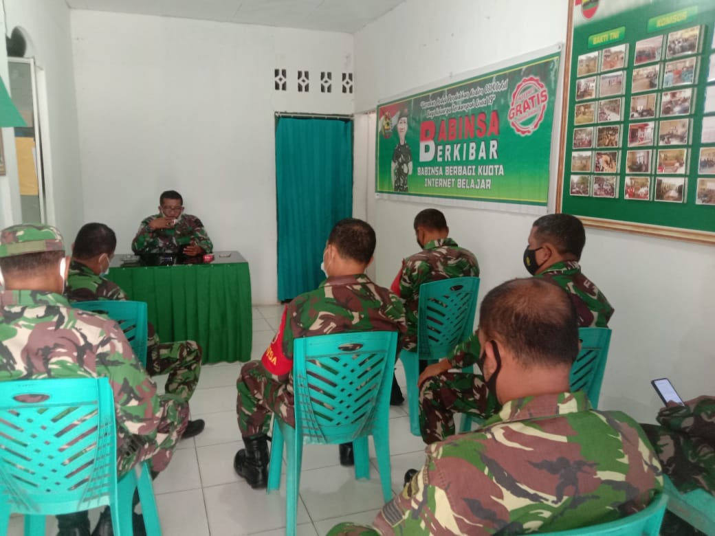 Tumbuhkan Disiplin Prajurit, Danramil 03/Tempuling Berikan Jamdan Kepada Babinsa 