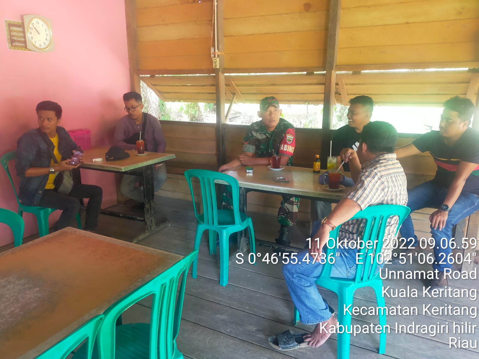 Kopda Nasrianto Lakukan Komsos Bersama Warga