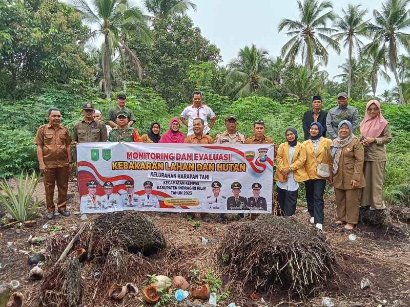 Sertu Maihasan Dampingi Tim Monitoring Bankeu di Kelurahan Harapan Tani