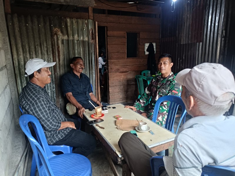 Rutin Lakukan Komsos, Berikut Pesan-pesan Babinsa Koramil 07/Reteh