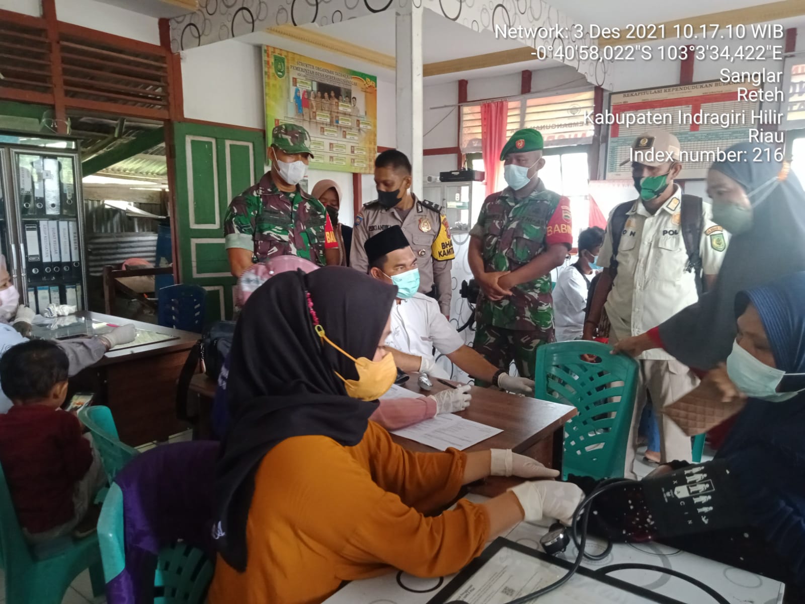 Koramil 07/Reteh Kembali Dampingi Vaksinasi di Pulau Kijang