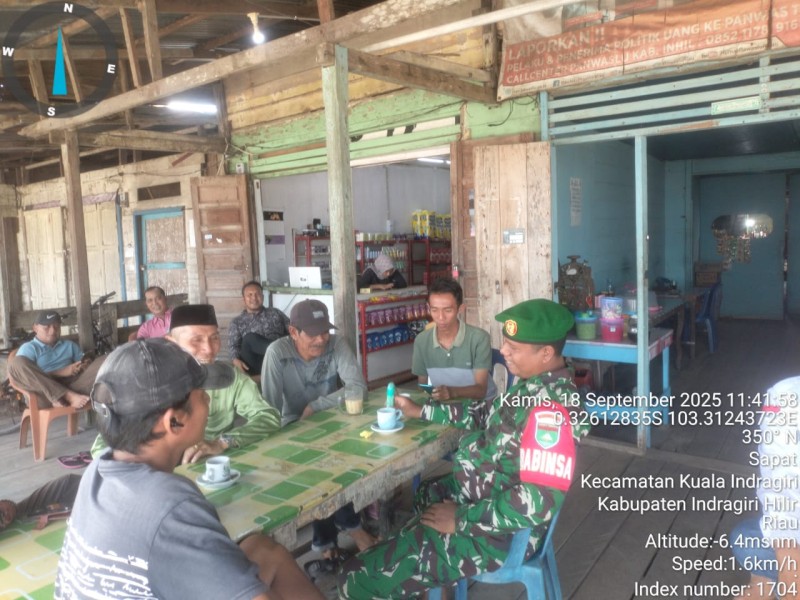 Babinsa Koramil 04/Kuindra Laksanakan Pengawasan SDM dan  Komunikasi Sosial di Kampung Pancasila