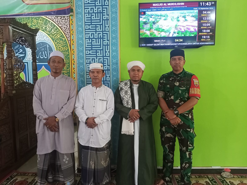 Tingkatkan Ukhuwah Islamiah, Danpos Concong Serma Suhaidi Koramil 04/Kuindra Hadiri Peringatan Maulid Nabi Muhammad SAW