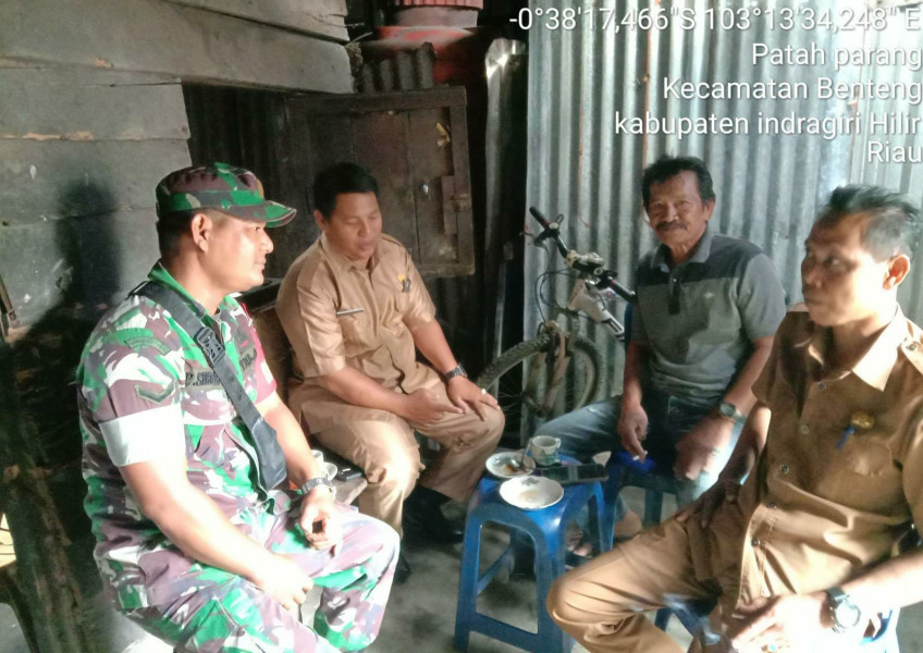 Bersama Lurah Pulau Kijang, Koramil 07/Reteh Jalin Silaturahmi Yang Erat Melalui Komsos