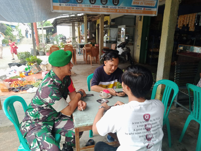 Serda Johan Syah Secara Rutin Perkuat Silaturahmi dengan Masyarakat Reteh