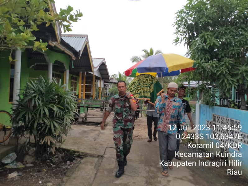 Ikut Berbelasungkawa Babinsa Melayat Kerumah Duka Warga Binaannya