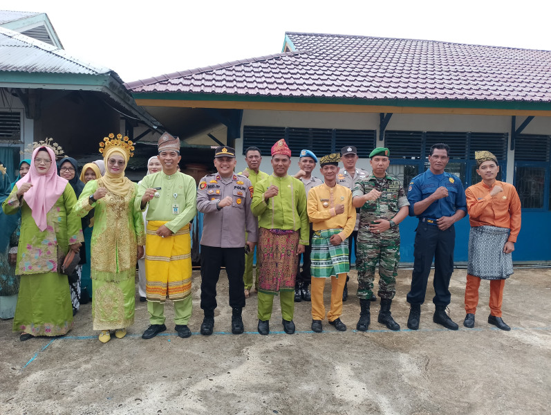 Dalam Rangka Memperingati Hari Pancasila, Babinsa Pos Ramil Concong Serma Suhaidi Ikuti Upacara Bersama