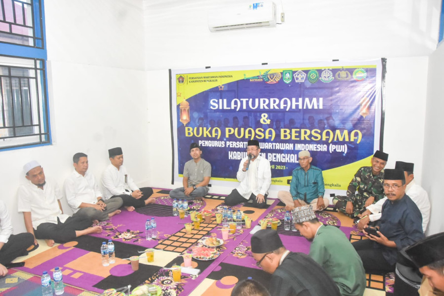 Bersama Forkopimda, di Bulan Ramdhan PWI Bengkalis Bagi Takjil, Santuni Anak Yatim dan Buka Bersama
