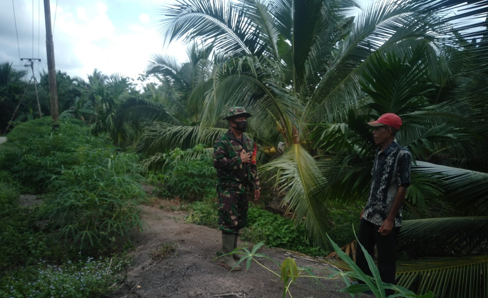 Babinsa Koramil 04/Kuindra Semakin Gencar Melakukan Patroli Karhutla
