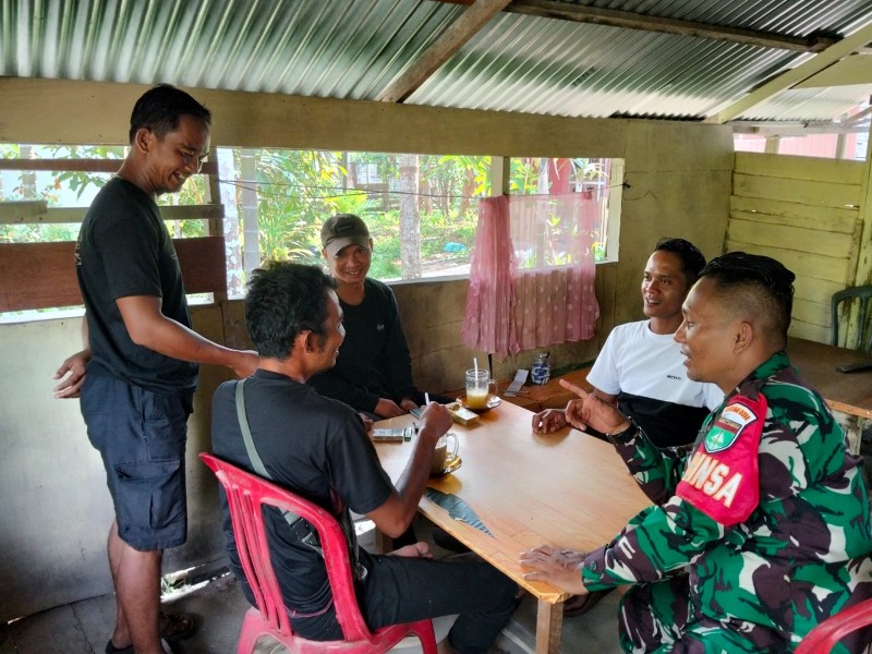 Babinsa Koramil 05/GAS Koptu Umar Nasution Giat Pengawasan SDM Di Wilayah Binaan