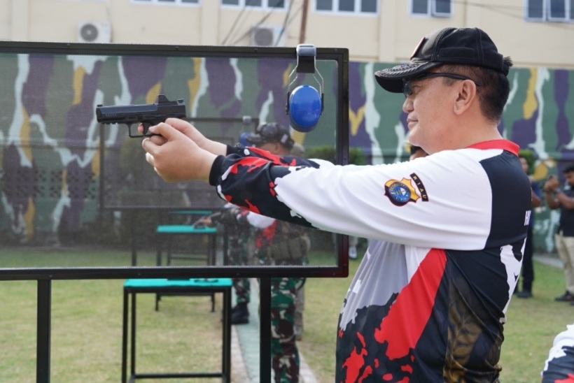 Polda Riau Gelar Lomba Menembak Bagi 50 Jurnalis Saja