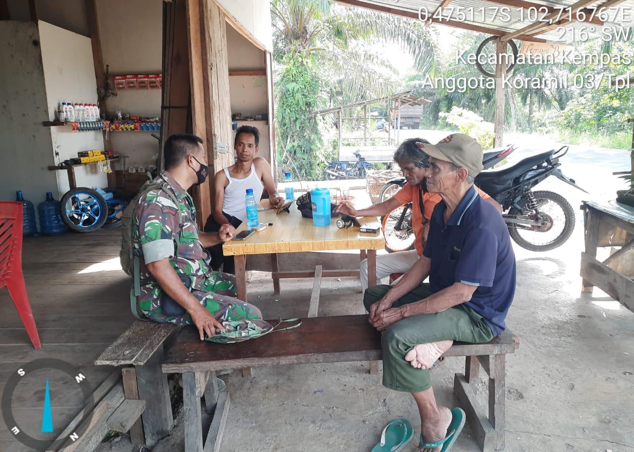 Ciptakan Kedekatan Warga Binaan, Babinsa Koramil 03/Tpl Laksanakan Komsos