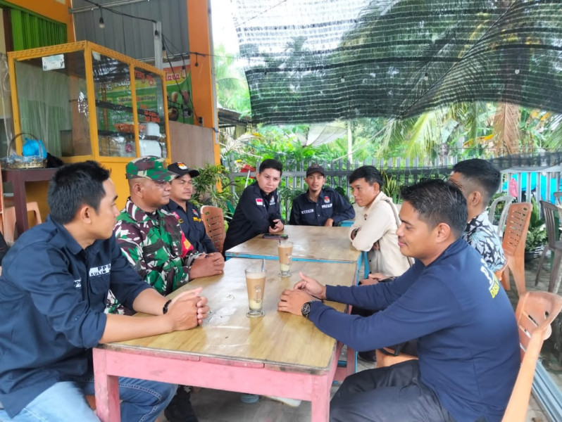 Babinsa Koramil 03/Tpl Laksanakan Komsos Bersama Petugas PPS