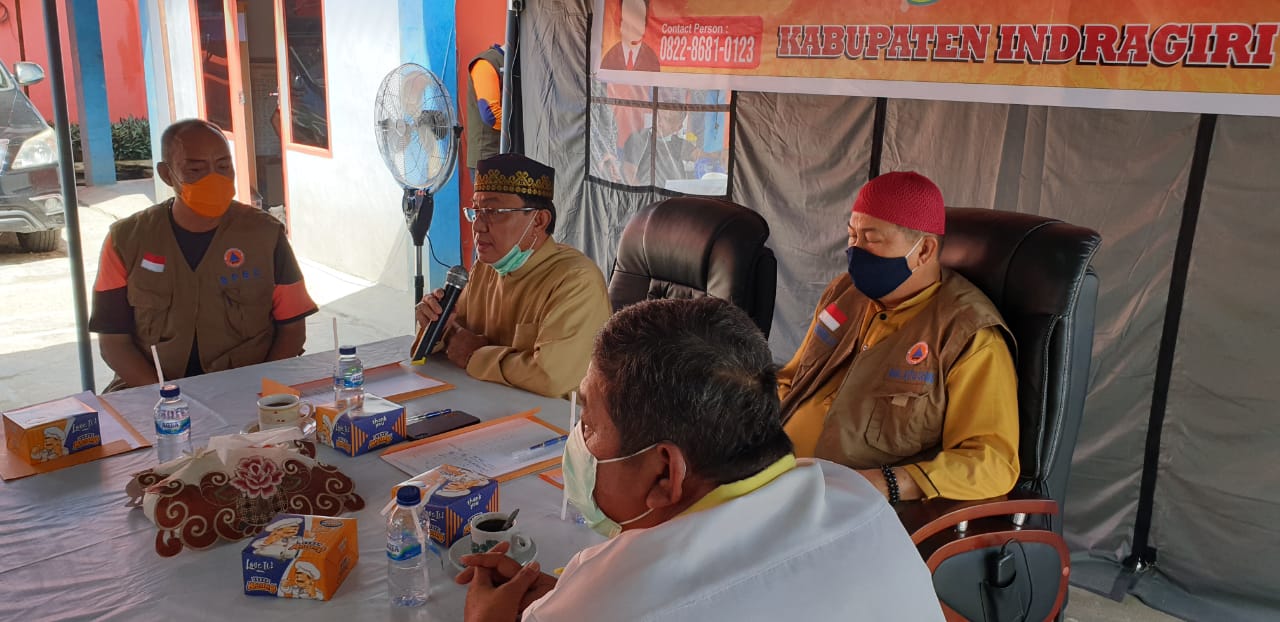 Bupati Inhil Hm Wardan Salurkan Bantuan Sembako 