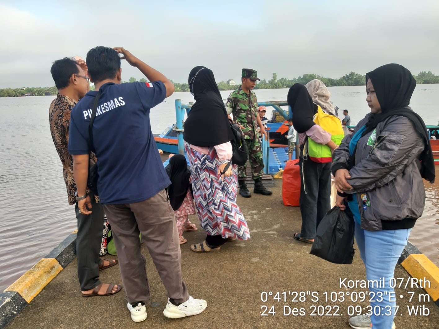 Posko Disiplin Kesehatan Terus Di Tegakkan Oleh Babinsa Koramil 07/Reteh