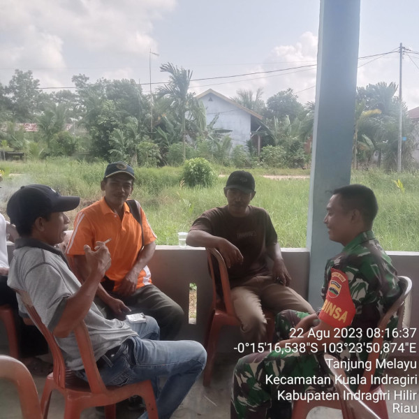 Tingkatkan Kepedulian Di Wilayah, Babinsa Koramil 04/Kuindra Ciptakan Masyarakat Hidup Rukun dan Damai