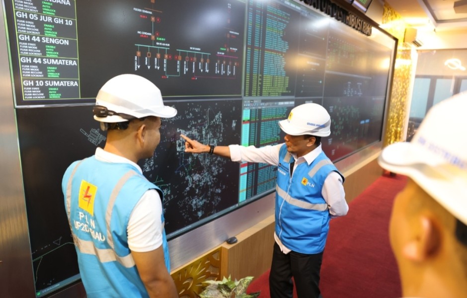 PLN Terus Memantau Kondisi Sistem Kelistrikan Sumatra