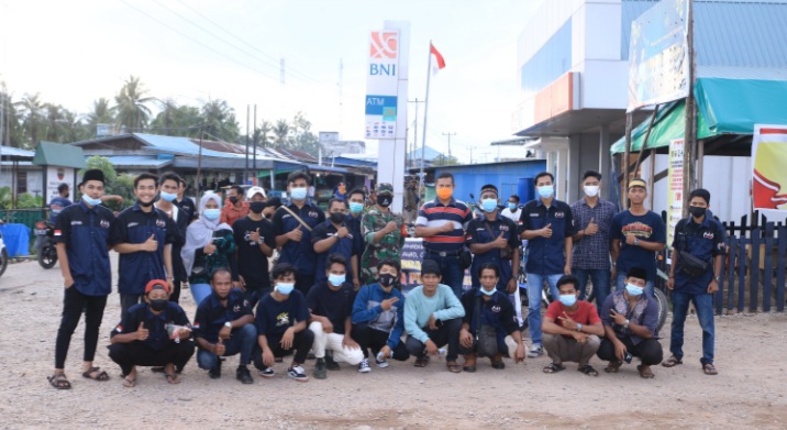 Komunitas Motor Yamaha RX King Pulau Burung Bagi-bagi Takjil