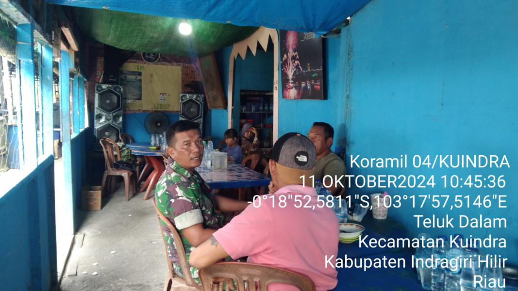 Melalui Komsos, Babinsa Koramil 04/Kuindra Ciptakan Kerukunan dan Saling Menghargai Antar Sesama