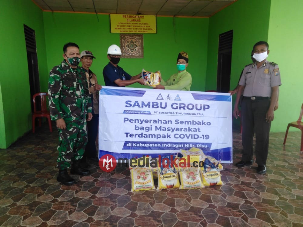 Sambu Group Berikan Bantuan Sembako untuk Warga Terdampak Covid-19 di Teluk Belungkong