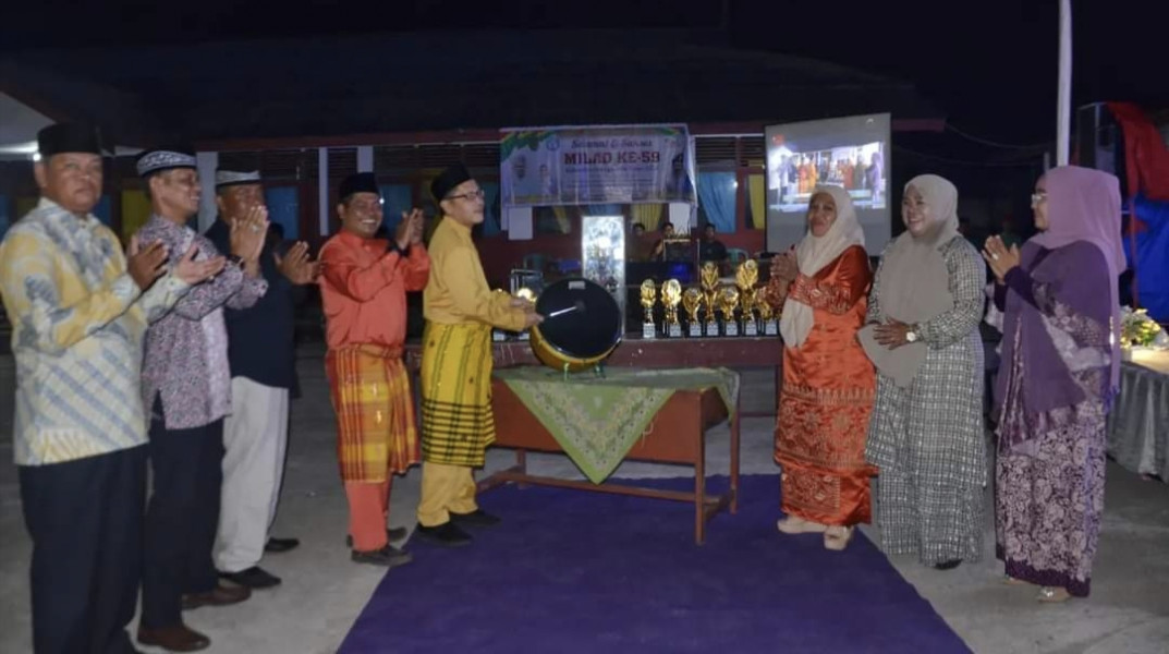 Pj Bupati Inhil Diwakili Asisten III H. Fajar Husein Tutup STQ Ke-VIII Tingkat Kecamatan Batang Tuaka Tahun 2024