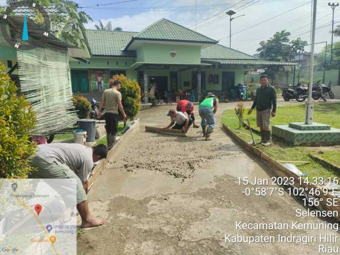 Pelaksanaan Pembenahan Pangkalan Koramil Bersama Danramil 09/Kemuning dan Anggota
