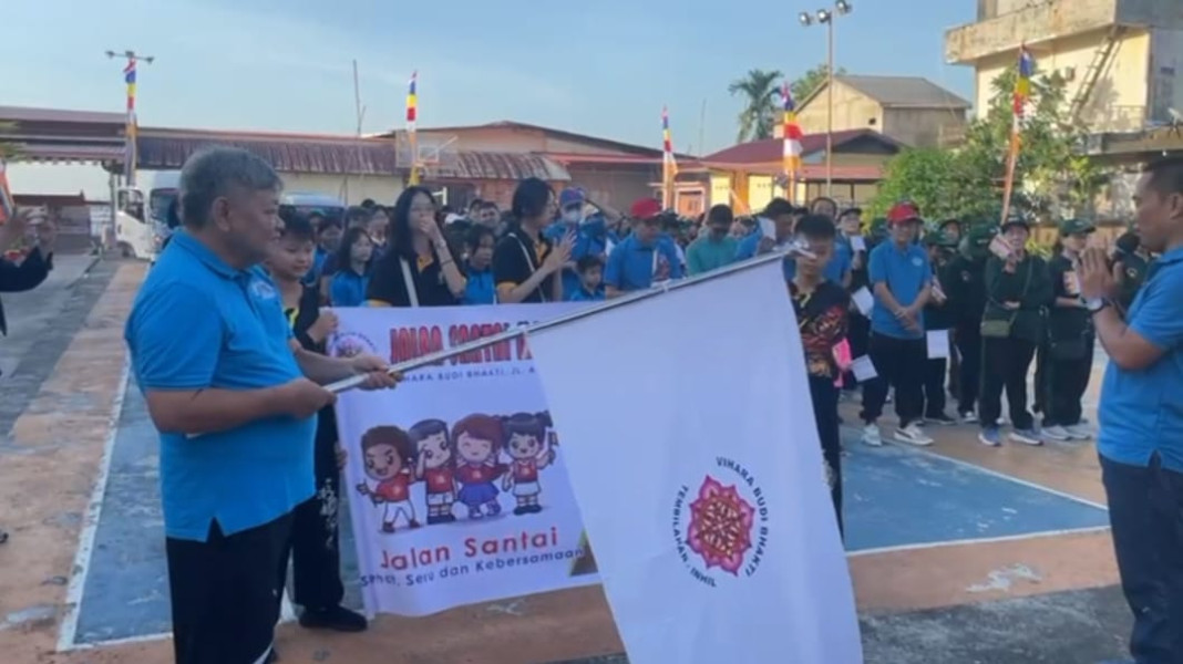 Peringatan Hari Raya Waisak 2024, Ratusan Ummat Budha Lakukan Jalan Santai di Tembilahan