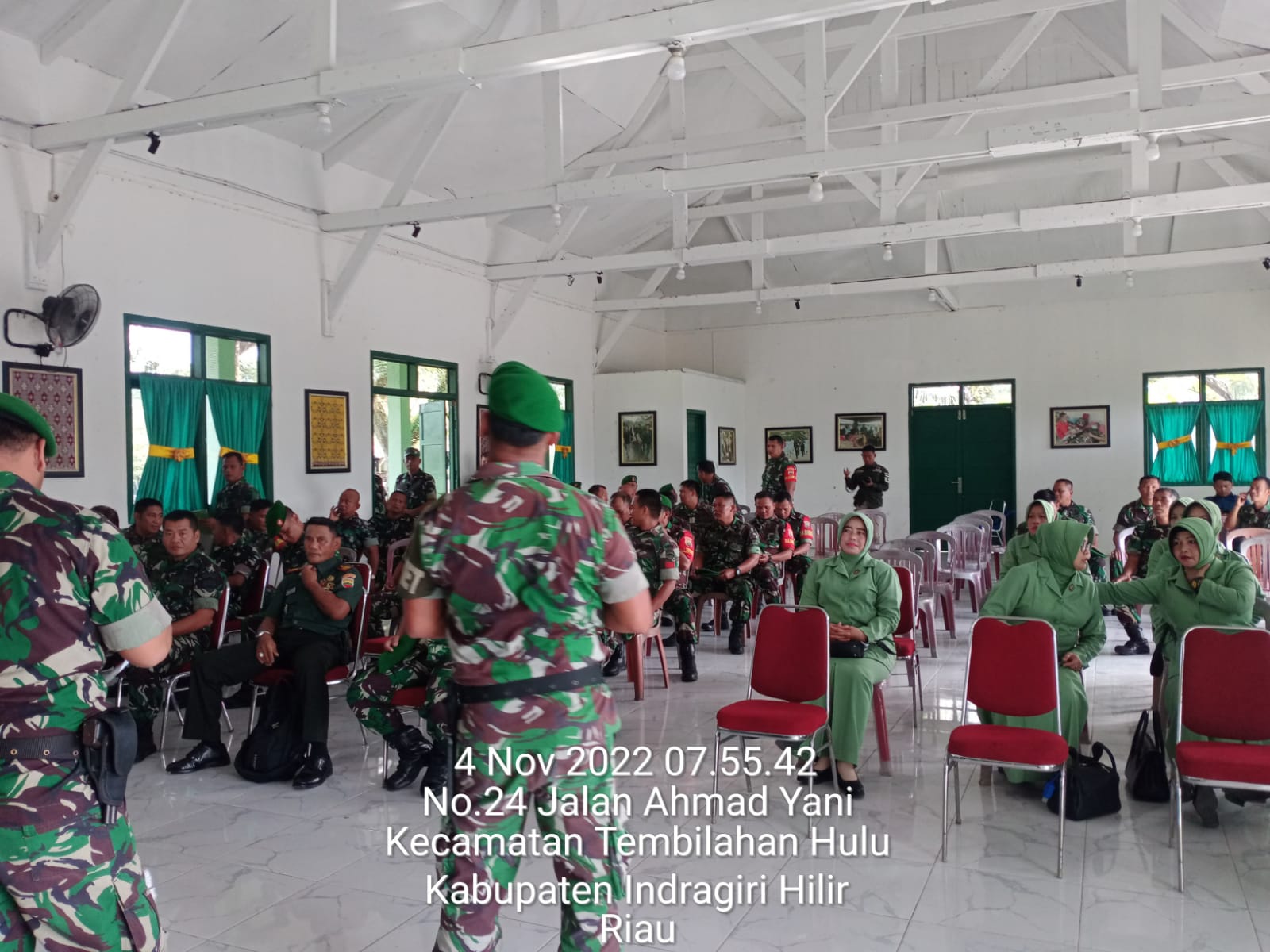 Anggota Koramil 07/Reteh Mensosialisaikan KPR dan Materi Jaring