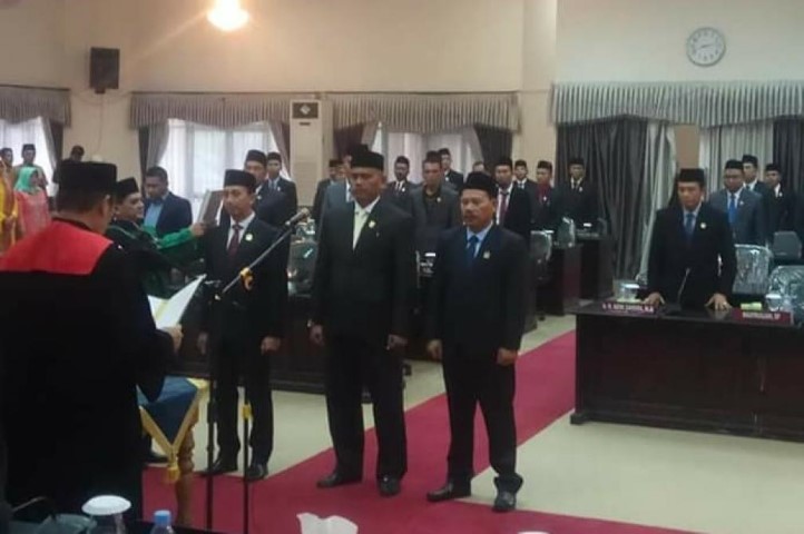 Sah, Pimpinan Defenitip DPRD Inhu Resmi Dilantik