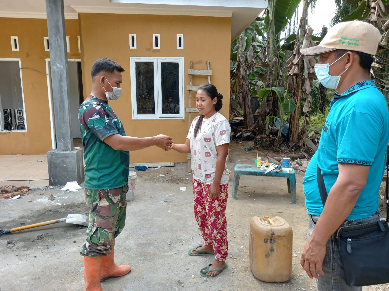 Dengan Wajah sumringah, Dede Anggraini Ucapkan Terimakasih pada TNI