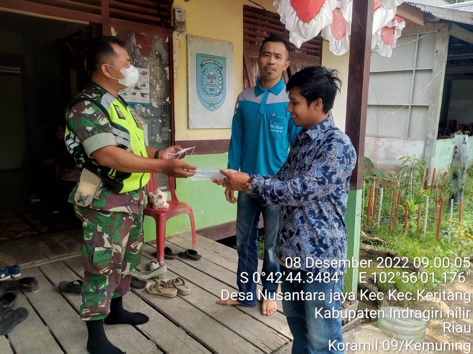 Babinsa Koramil 09/Kemuning Sosialisasi Penerapan Prokes