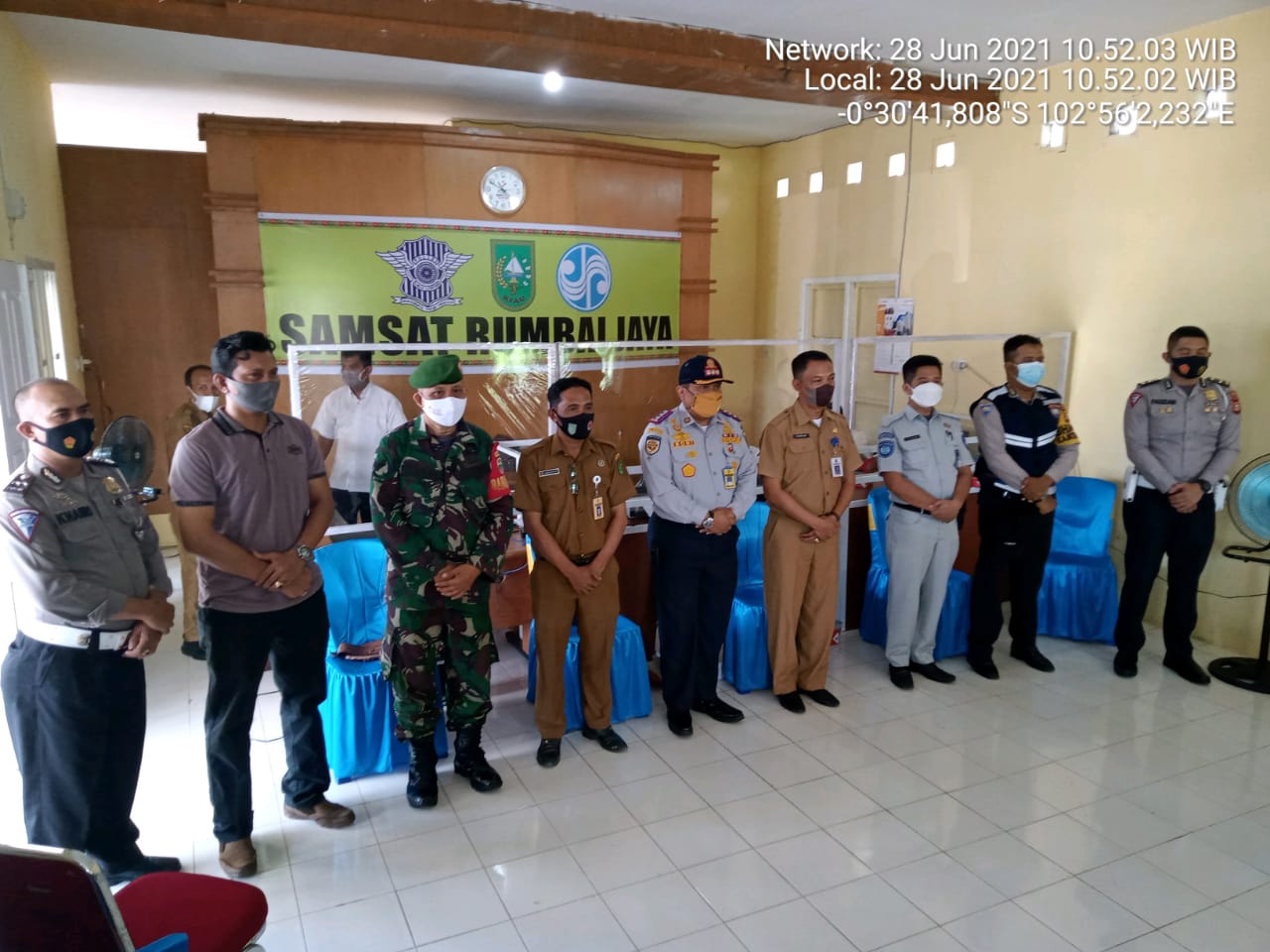 Pertajam Silahturahmi, Babinsa 03/Tempuling Hadiri Syukuran Operasional Unit Pelayanan Kempas