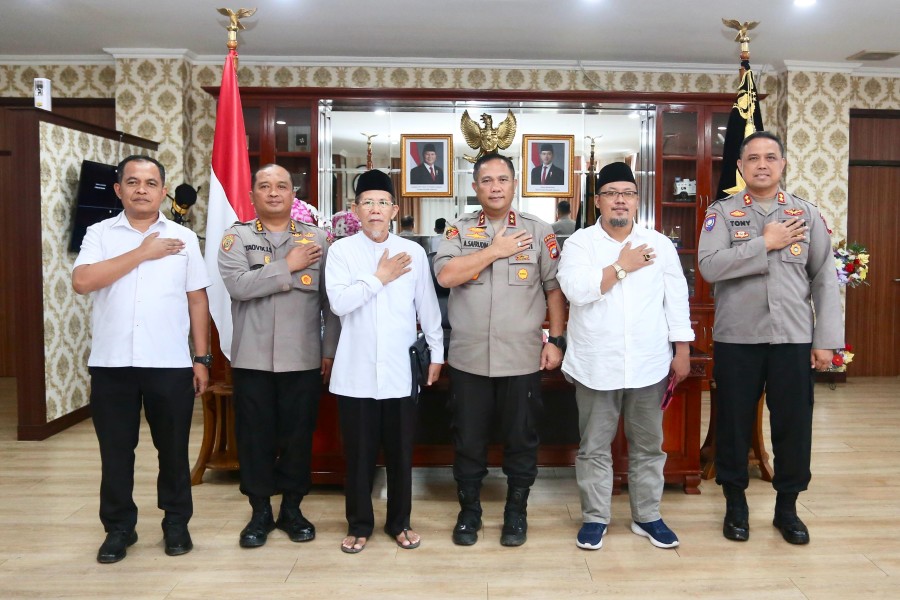 Irjen Pol. Asep Safrudin  Kapolda Kepri Jalin Silaturahmi  Mui dan NU: Perkuat Sinergi  Jelang Idul Fitri