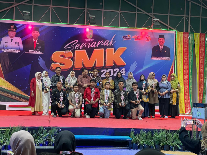 Pada FLS2N Tingkat Provinsi Riau, SMK Dr. Indra Adnan Indragiri College - Ponpes Modern Daarul Muttaqien Raih Juara II Kategori Seni Monolog