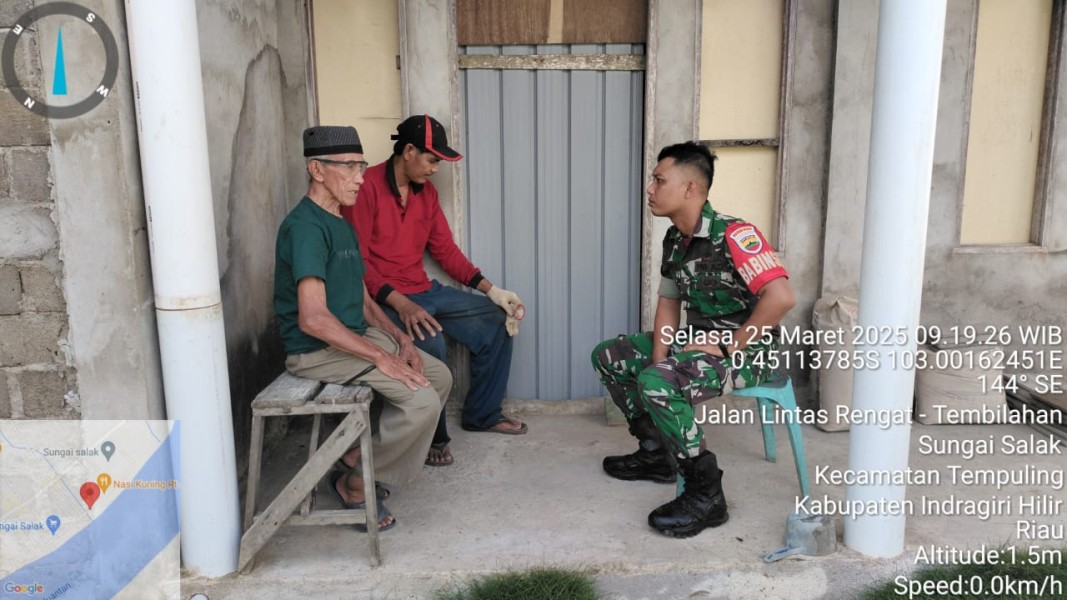 Komsos Dengan Ketua RW dan Tomas Babinsa Koramil 03/Tpl Himbau Kamtibmas Jelang Lebaran