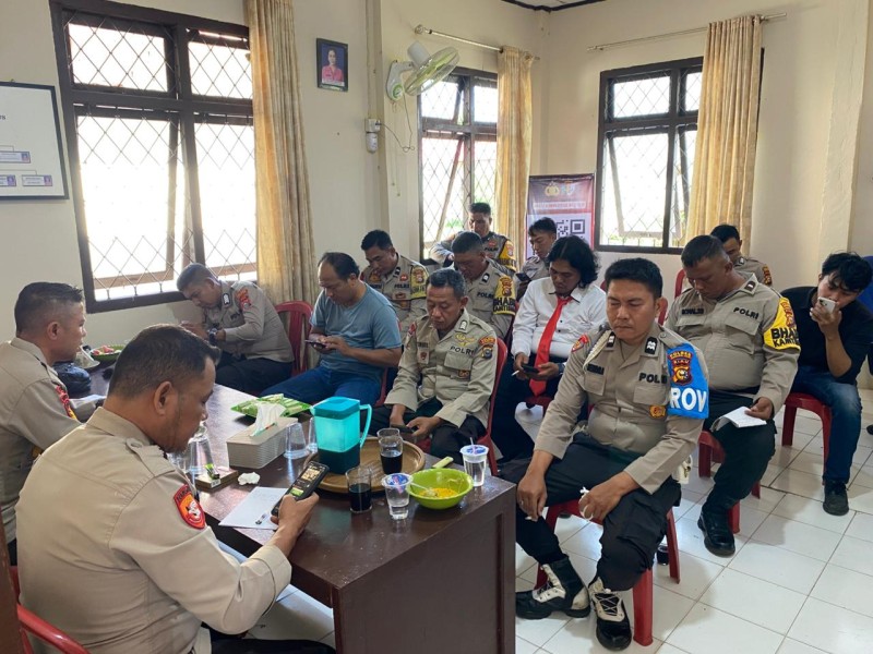 Anev Mingguan Polsek Enok: Meningkatkan Kinerja dan Pelayanan