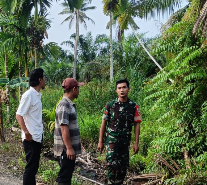 Patroli Karhutla di Wilayah Koramil 07/Reteh: TNI dan Masyarakat Bersatu Mengawasi