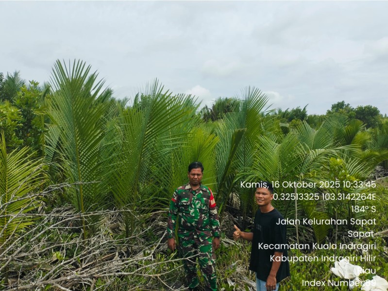 Babinsa Koramil 04/Kdr Laksanakan Patroli Tapal Batas