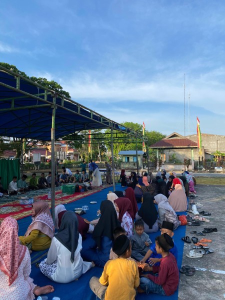 Masyarakat Dusun IV Desa Senggoro Gelar Ziarah Kubur Bersama Masyarakat Dusun IV Desa Senggoro Gelar Ziarah Kubur Bersama