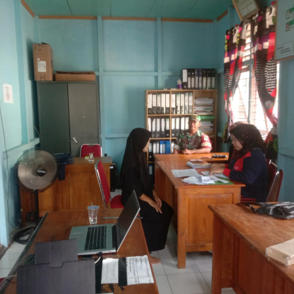 Babinsa Koramil 09/Kmg Terus Mempererat Silaturrahmi Dengan Warga Agar Terciptanya Hubungan Yang Harmonis