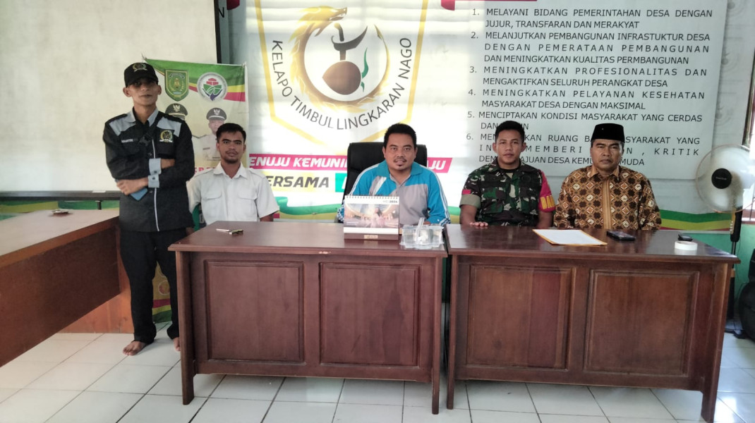 Danramil 09/Kemuning Ikuti Musyawarah Penerima BLT Kepada Warga