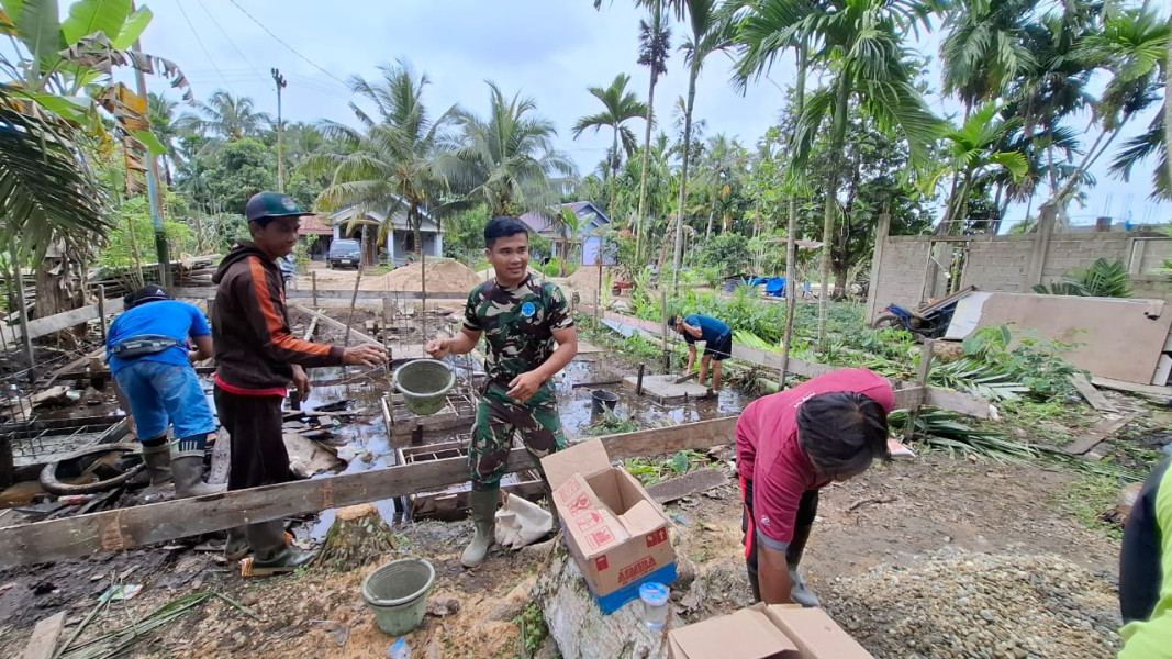 Babinsa Koramil 03/Tpl : Pembangunan RTLH TMMD ke-123 Terus Berlanjut Secara Bertahap