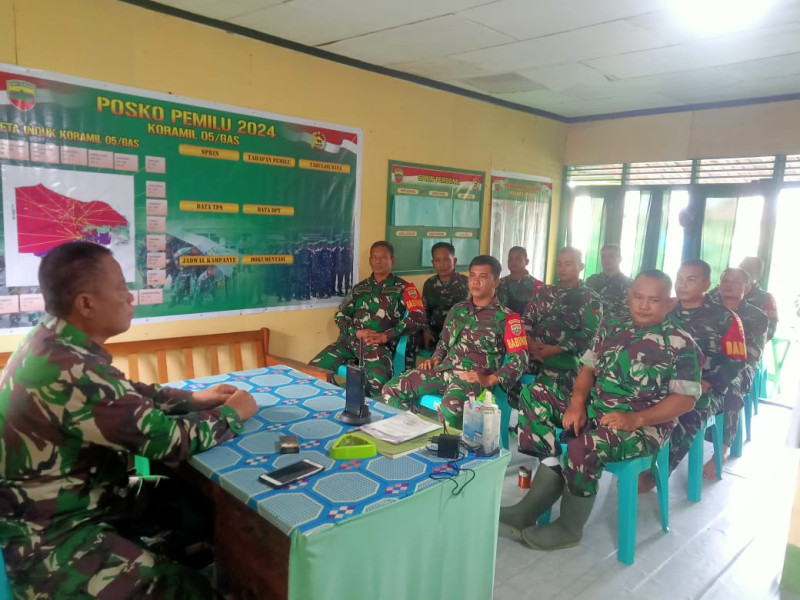 Danramil 05/Gas Kapten Czi Slamet Hirohito Laksanakan Apel Pengecekan Anggota dan Berikan Arahan Serta Evaluasi Terhadap Anggotanya